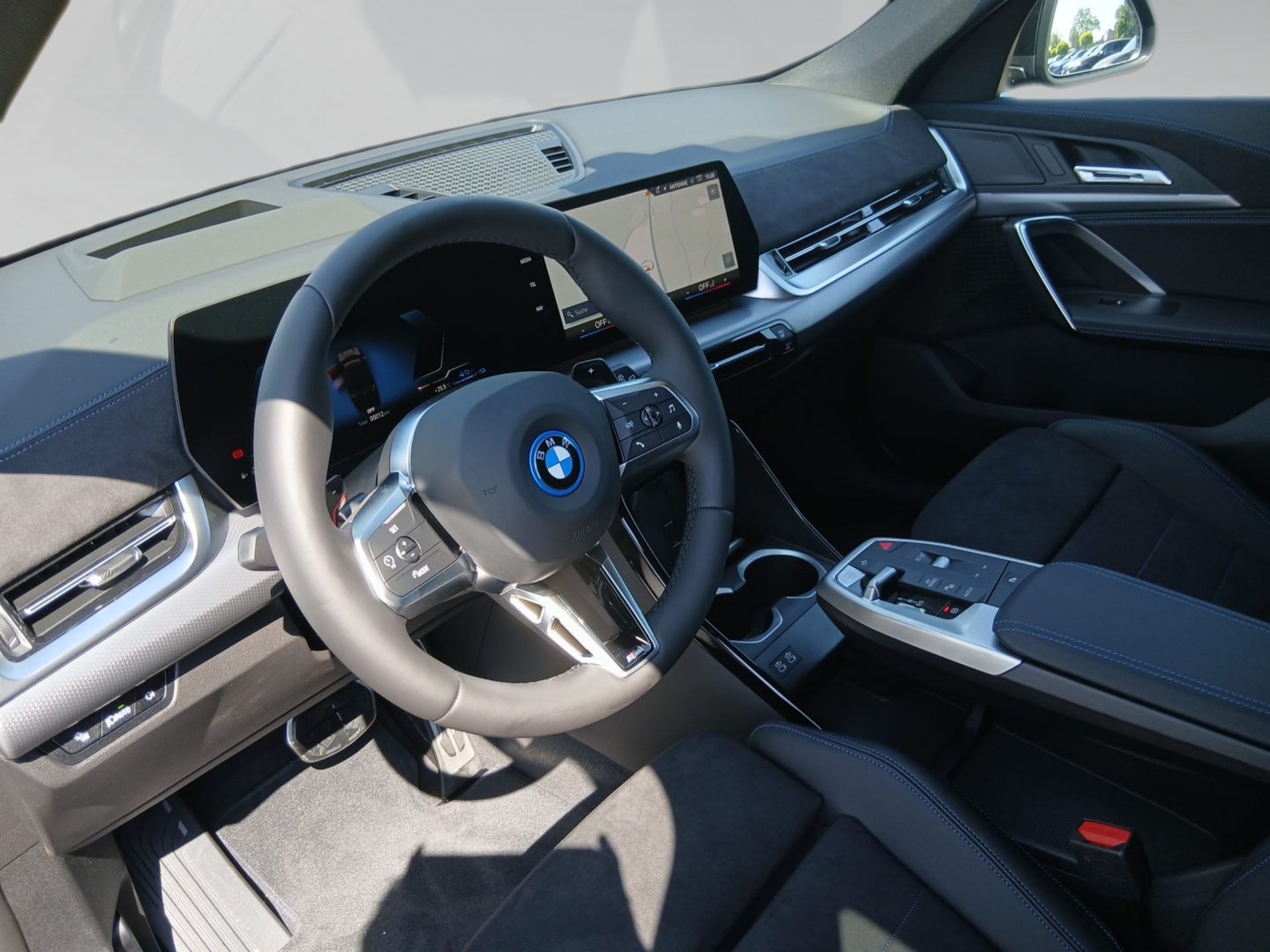 BMW X1 X1 xDrive30e M SPORT LED HeadUp DrivingAss ParkAs (Bild 5)