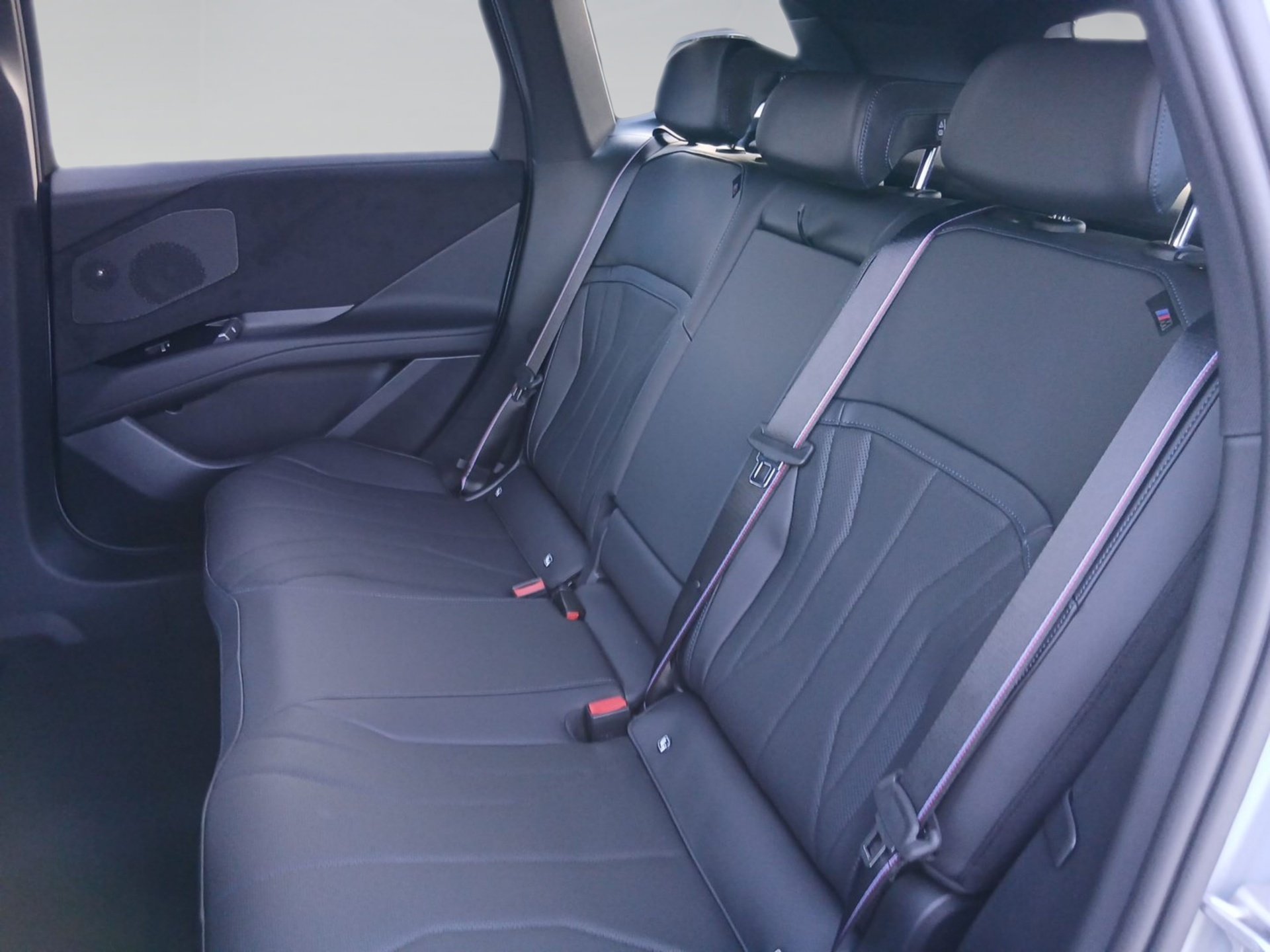 Bild 8 BMW iX3 40 M SPORT PRO PanoramicVision AHK H&K 360°