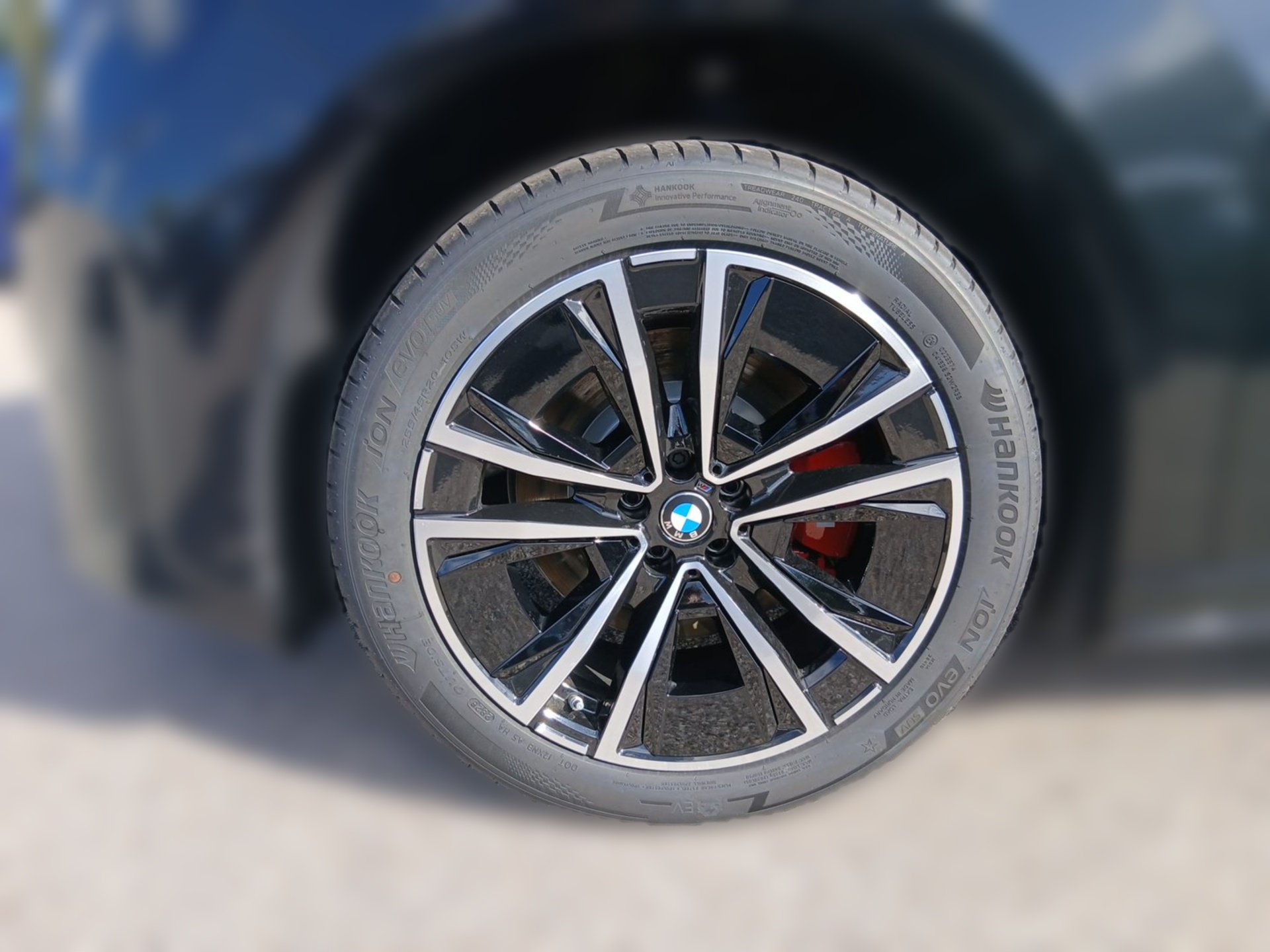 Bild 4 BMW iX3 40 M SPORT PRO PanoramicVision AHK ACC 360°
