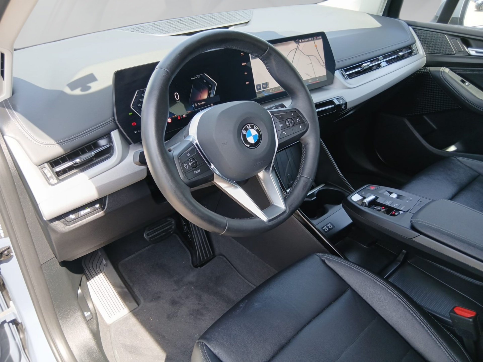 Bild 4 BMW 218i Active Tourer Ledersitze LED DrivingAs ParkA
