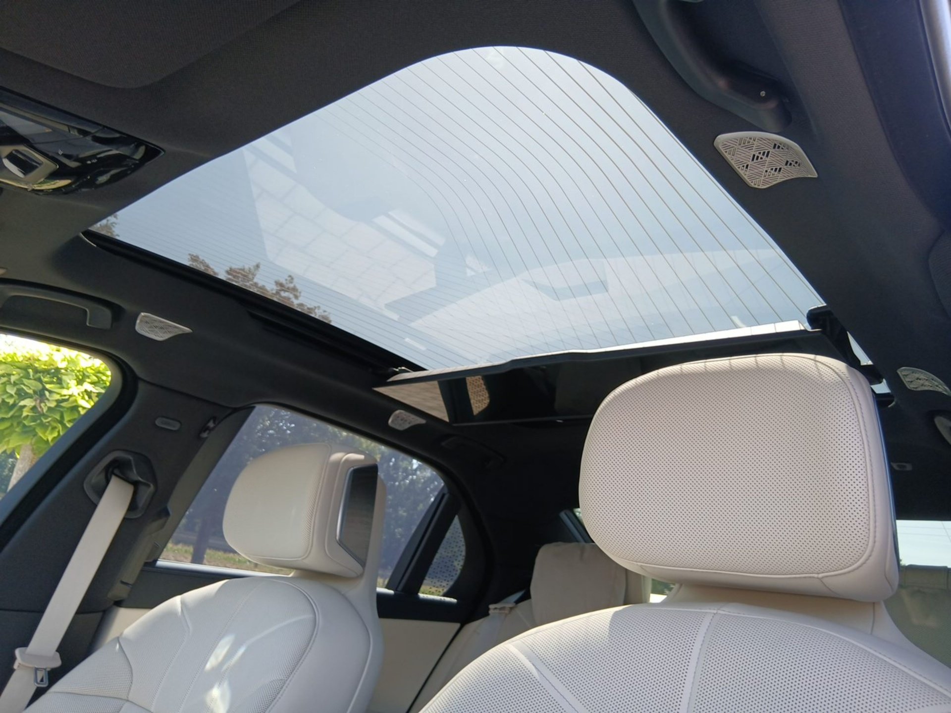 BMW i7 xDrive60 Limousine Executive Lounge Massag B&W i7 xDrive60 Limousine Executive Lounge Massag B&W (Bild 13)
