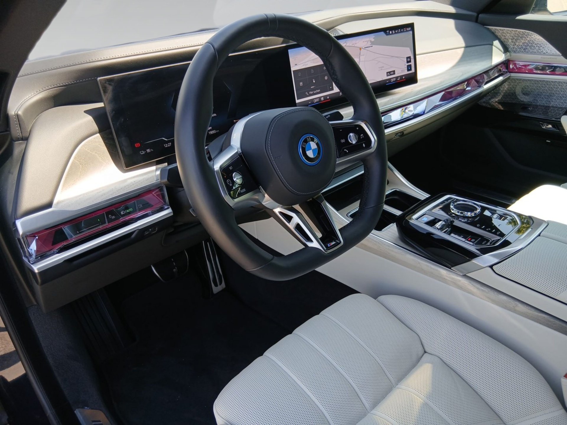 BMW i7 xDrive60 Limousine Executive Lounge Massag B&W i7 xDrive60 Limousine Executive Lounge Massag B&W (Bild 5)