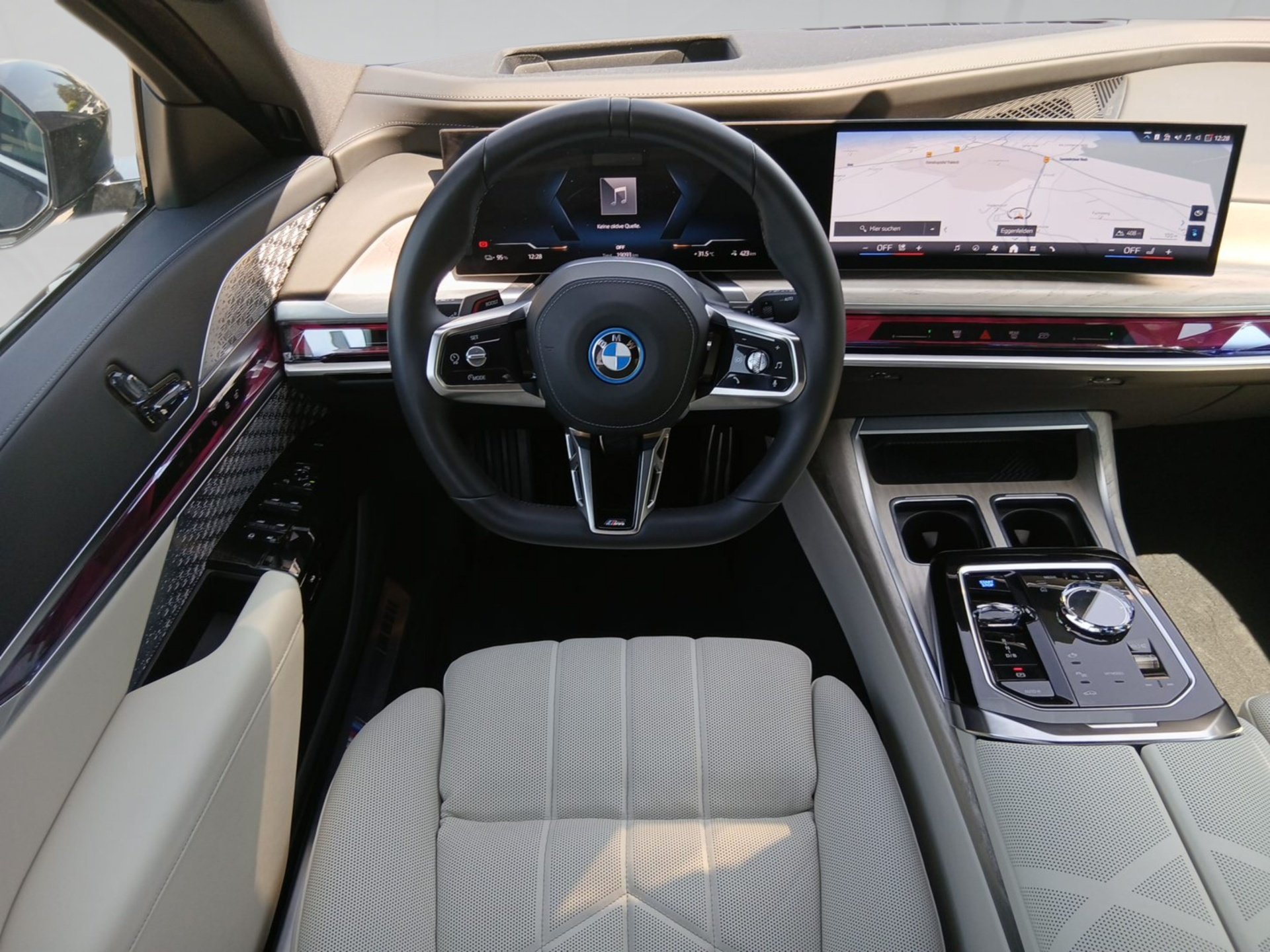 BMW i7 xDrive60 Limousine Executive Lounge Massag B&W i7 xDrive60 Limousine Executive Lounge Massag B&W (Bild 7)