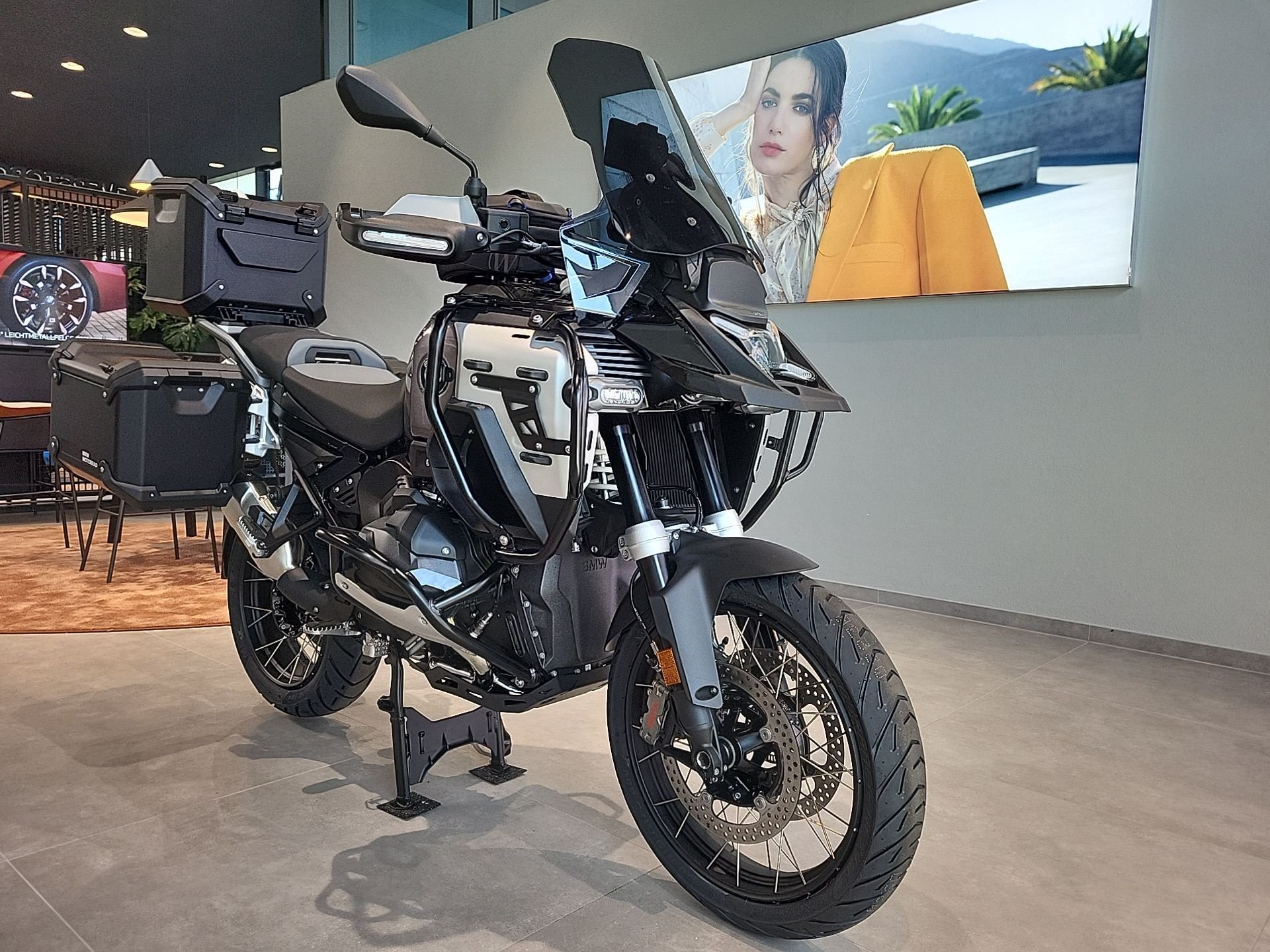 BMW  R 1300 GS Adventure Traveller Edition/Tages.Zul (Bild 2)