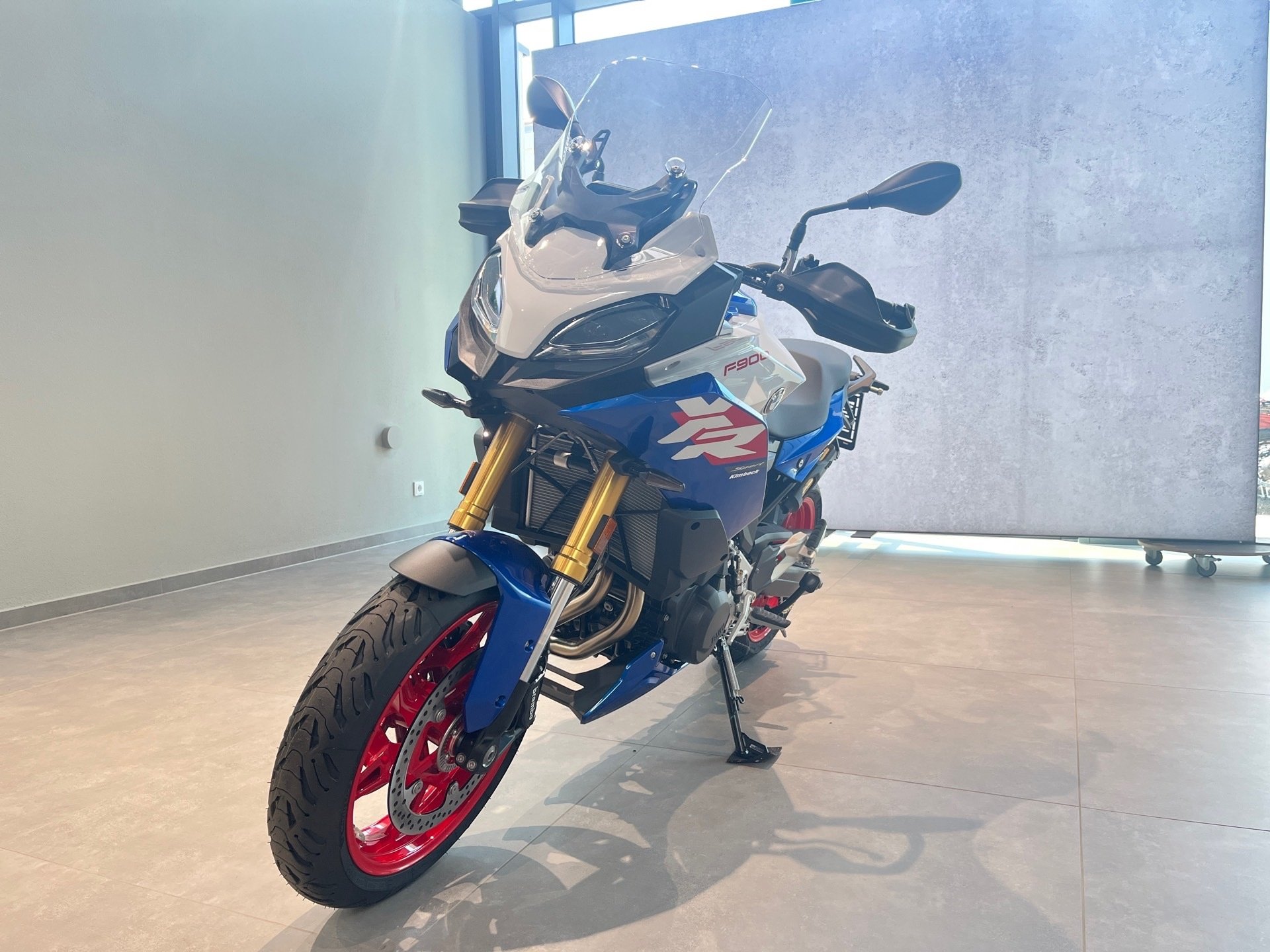 Bild 4 BMW F 900 XR Komfort/Dynamic-Paket/M-Endurance