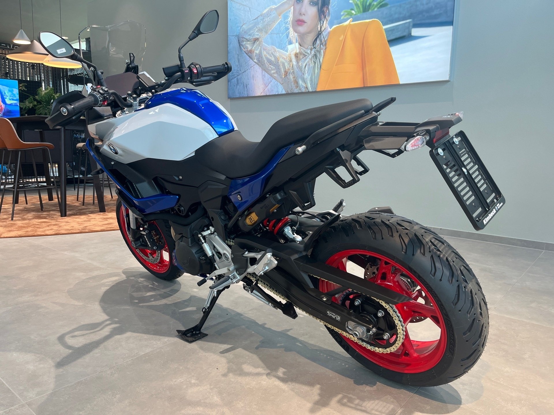 Bild 7 BMW F 900 XR Komfort/Dynamic-Paket/M-Endurance