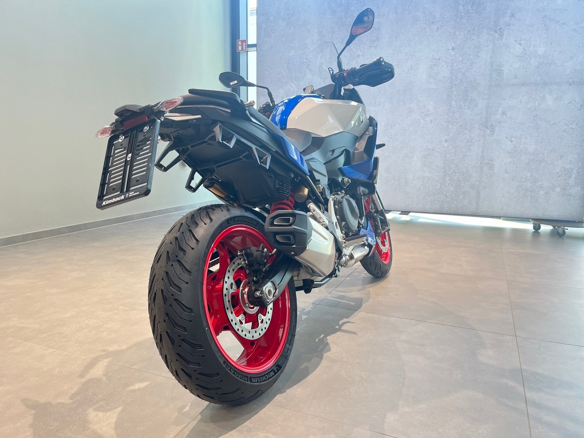 Bild 9 BMW F 900 XR Komfort/Dynamic-Paket/M-Endurance