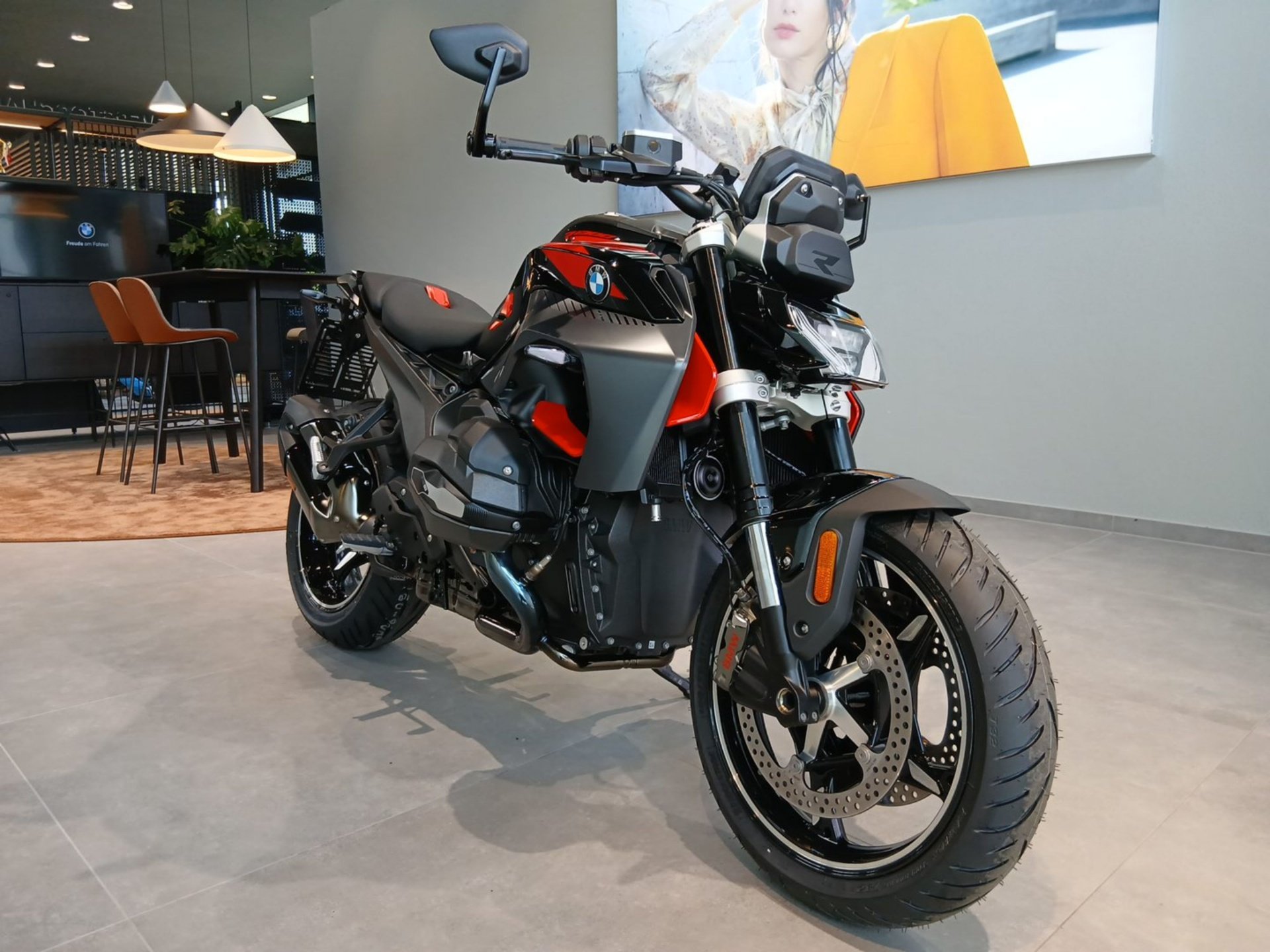Bild 2 BMW R 1300 R Opt.719 3.Pakete/ASA/Fräßteile