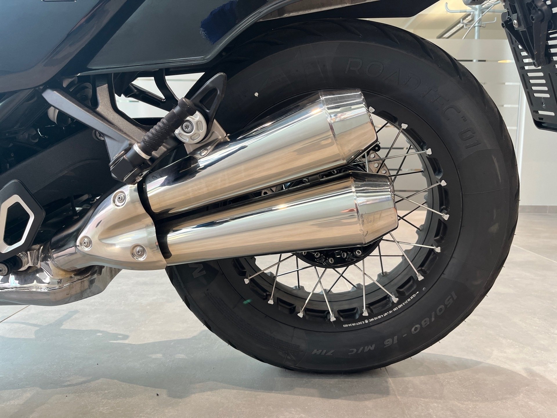 Bild 13 BMW R 12 Opt.719/Komfort.Pak/Rad719/Fräßteile