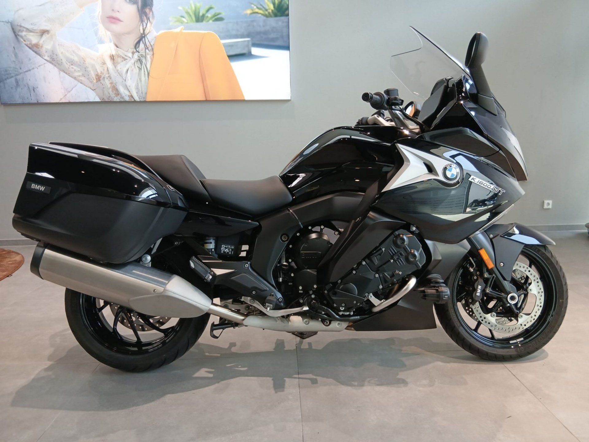 BMW  K 1600 GT Komfort/Touring/DAB-Radio/DWA/Zus.Schei (Bild 1)