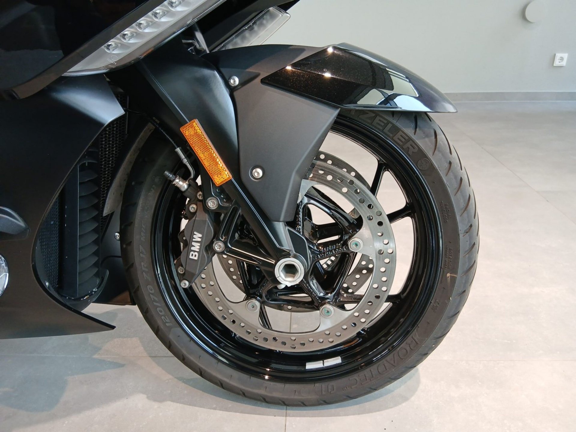 BMW  K 1600 GT Komfort/Touring/DAB-Radio/DWA/Zus.Schei (Bild 12)