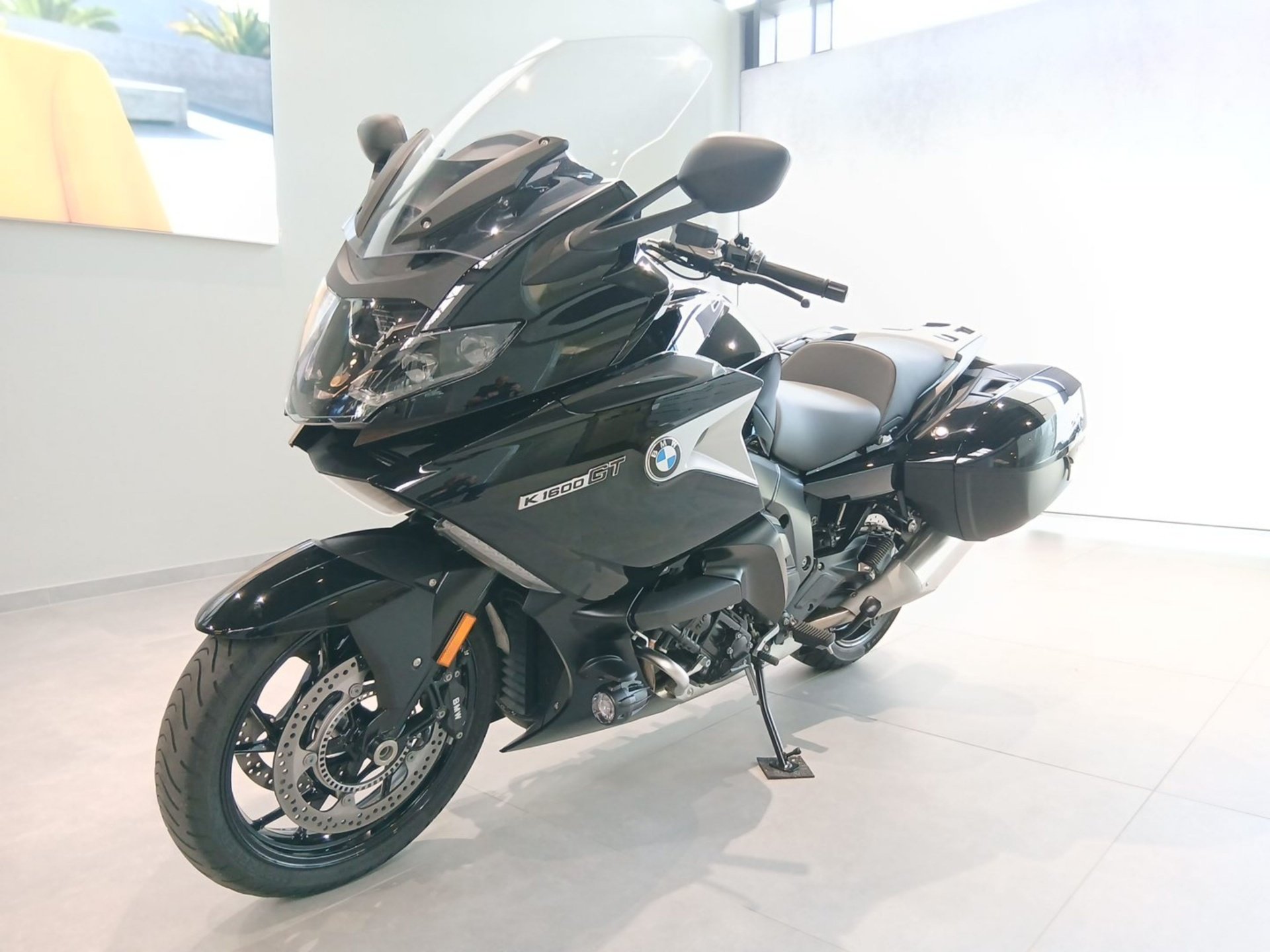 BMW  K 1600 GT Komfort/Touring/DAB-Radio/DWA/Zus.Schei (Bild 5)