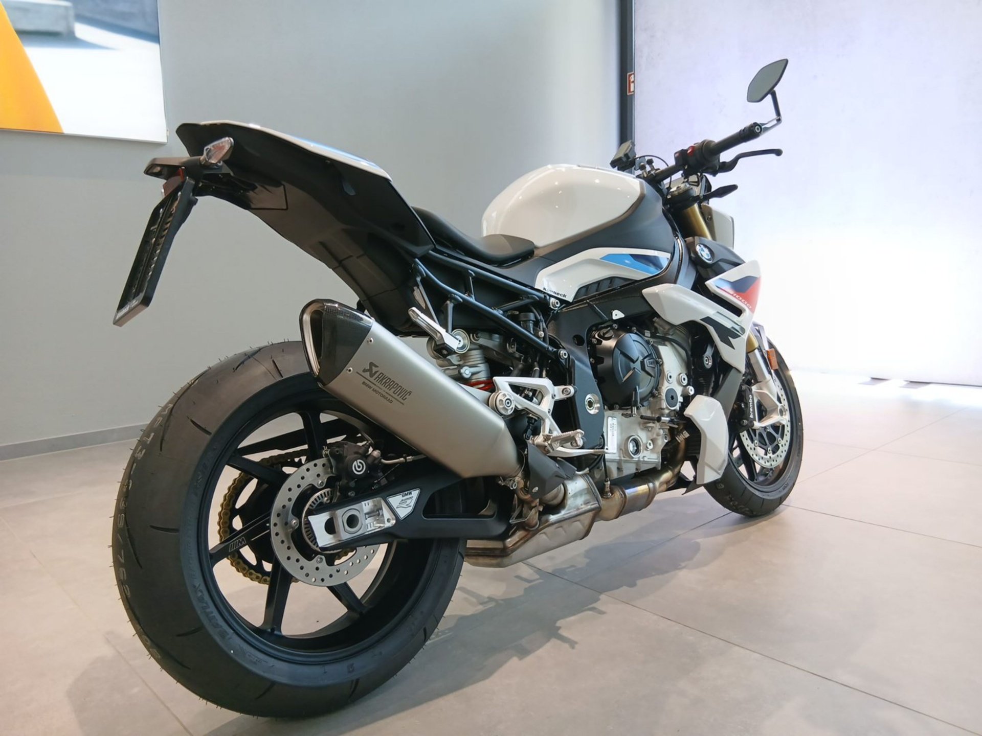 BMW  S 1000 R M/Komf/Dyna/Carbon.Paket/Tages.Zul.1Km (Bild 10)