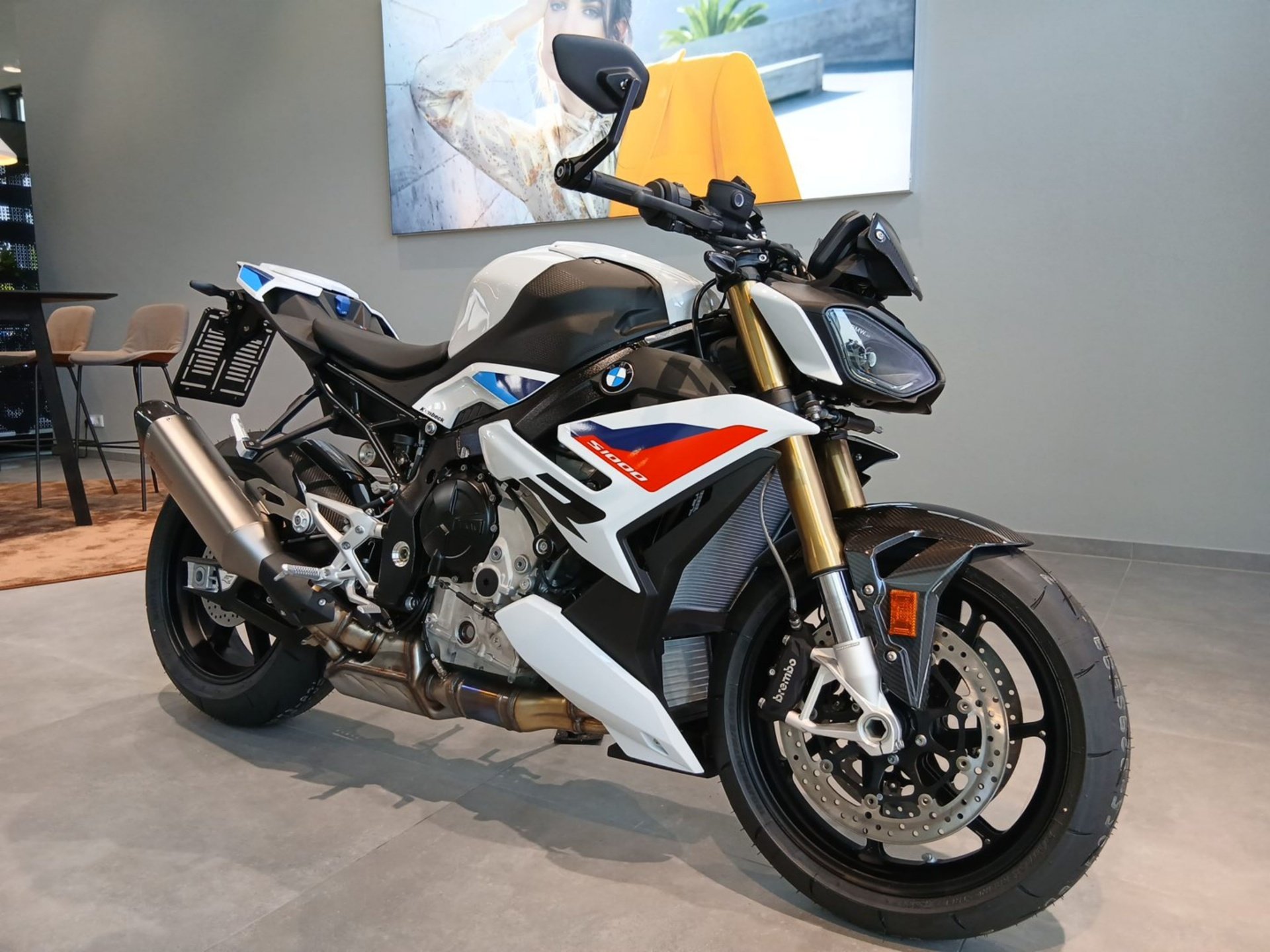 BMW  S 1000 R M/Komf/Dyna/Carbon.Paket/Tages.Zul.1Km (Bild 2)