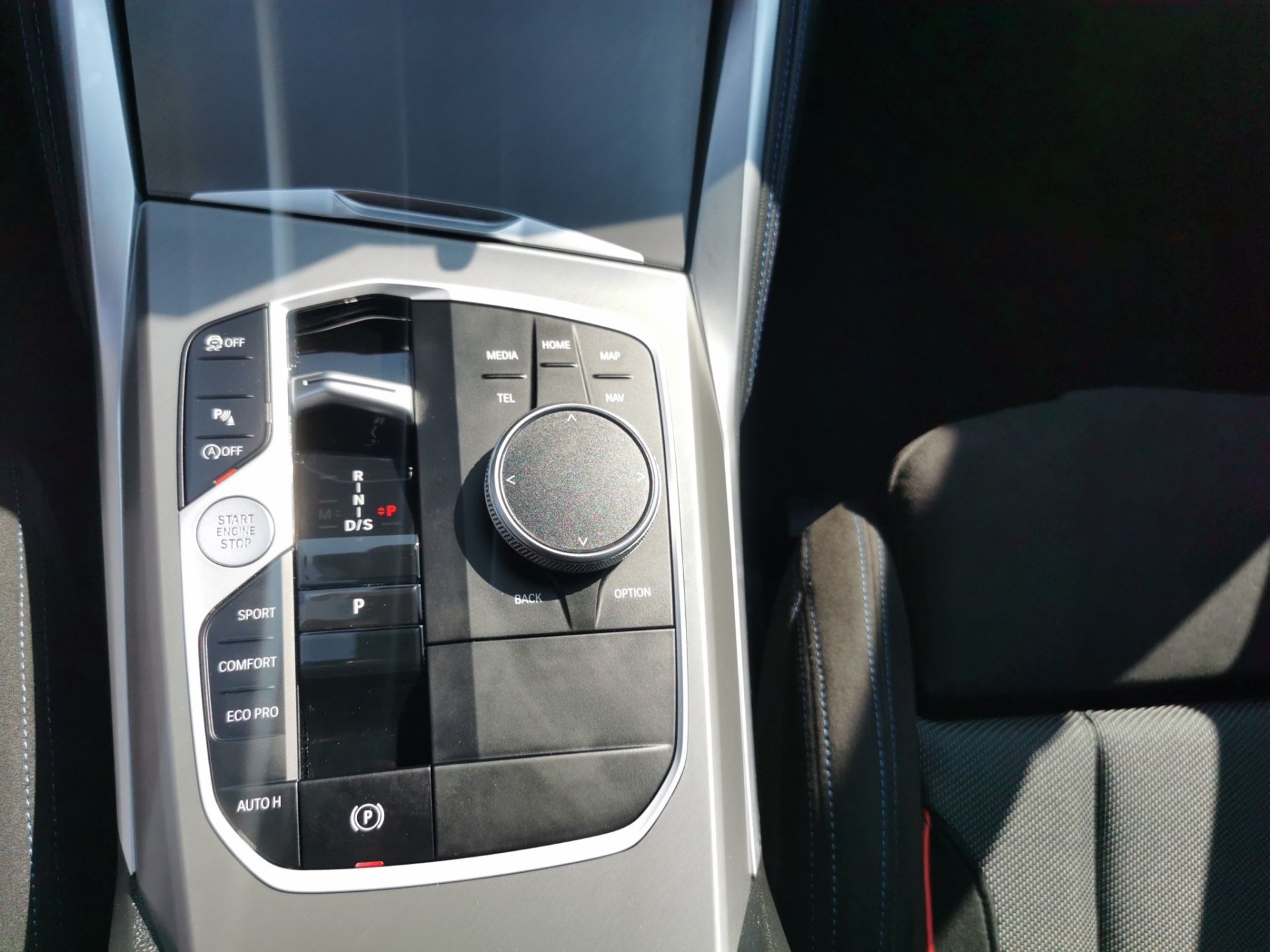 Bild 12 BMW 218i Coupé M SPORT LED ParkAss KeyLess HiFi