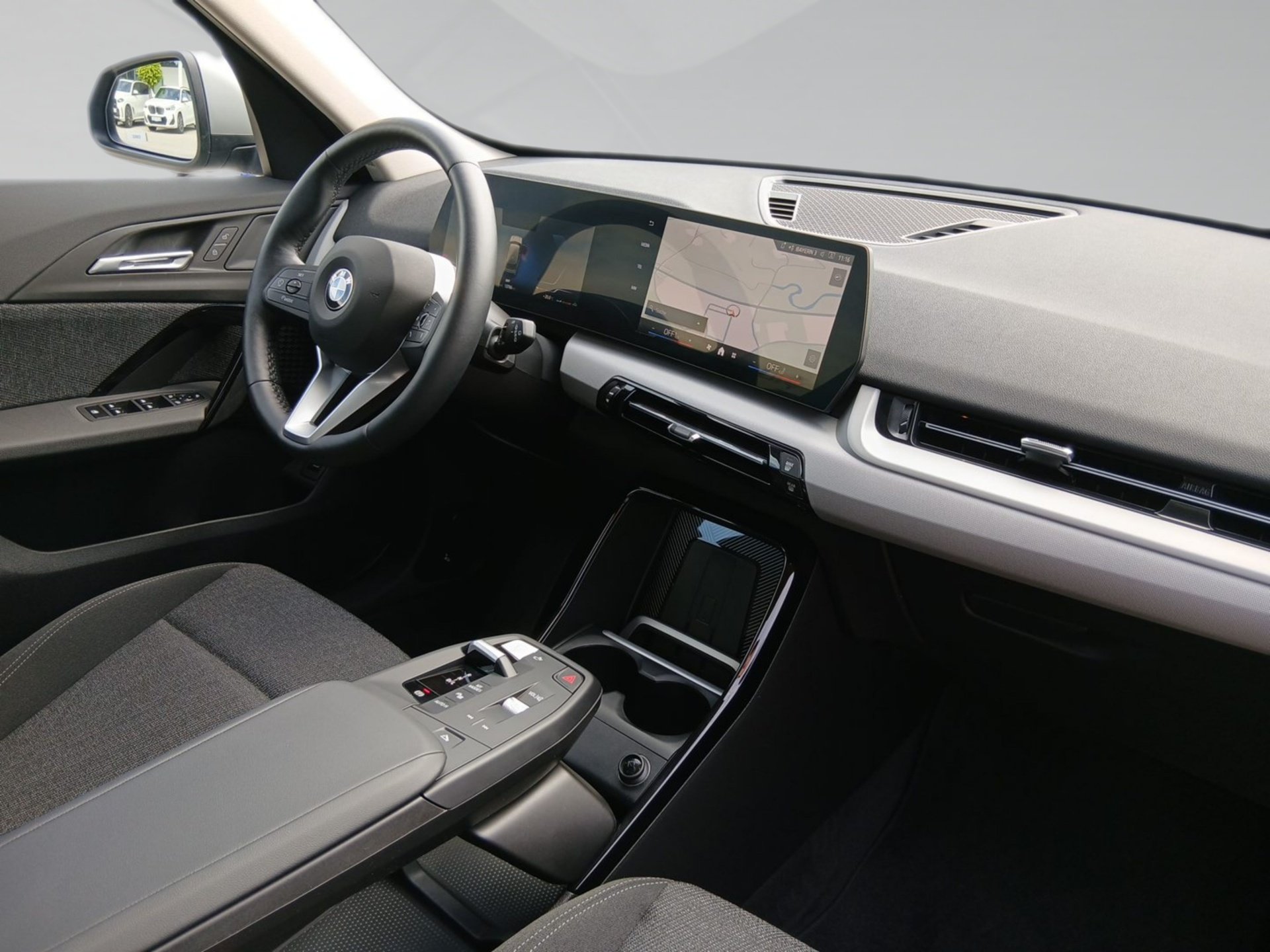 BMW X1 X1 sDrive18i LED DrivingAss ParkAss KeyLess Navi (Bild 6)