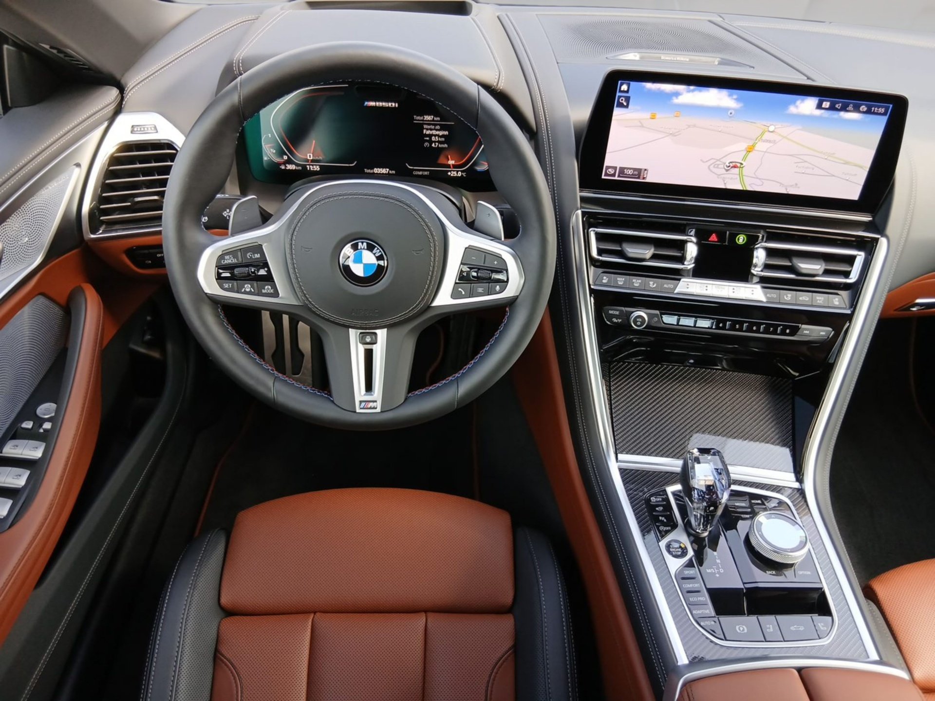 BMW M850i M850i xDrive Cabrio M Performance Allradlenk B&W (Bild 7)