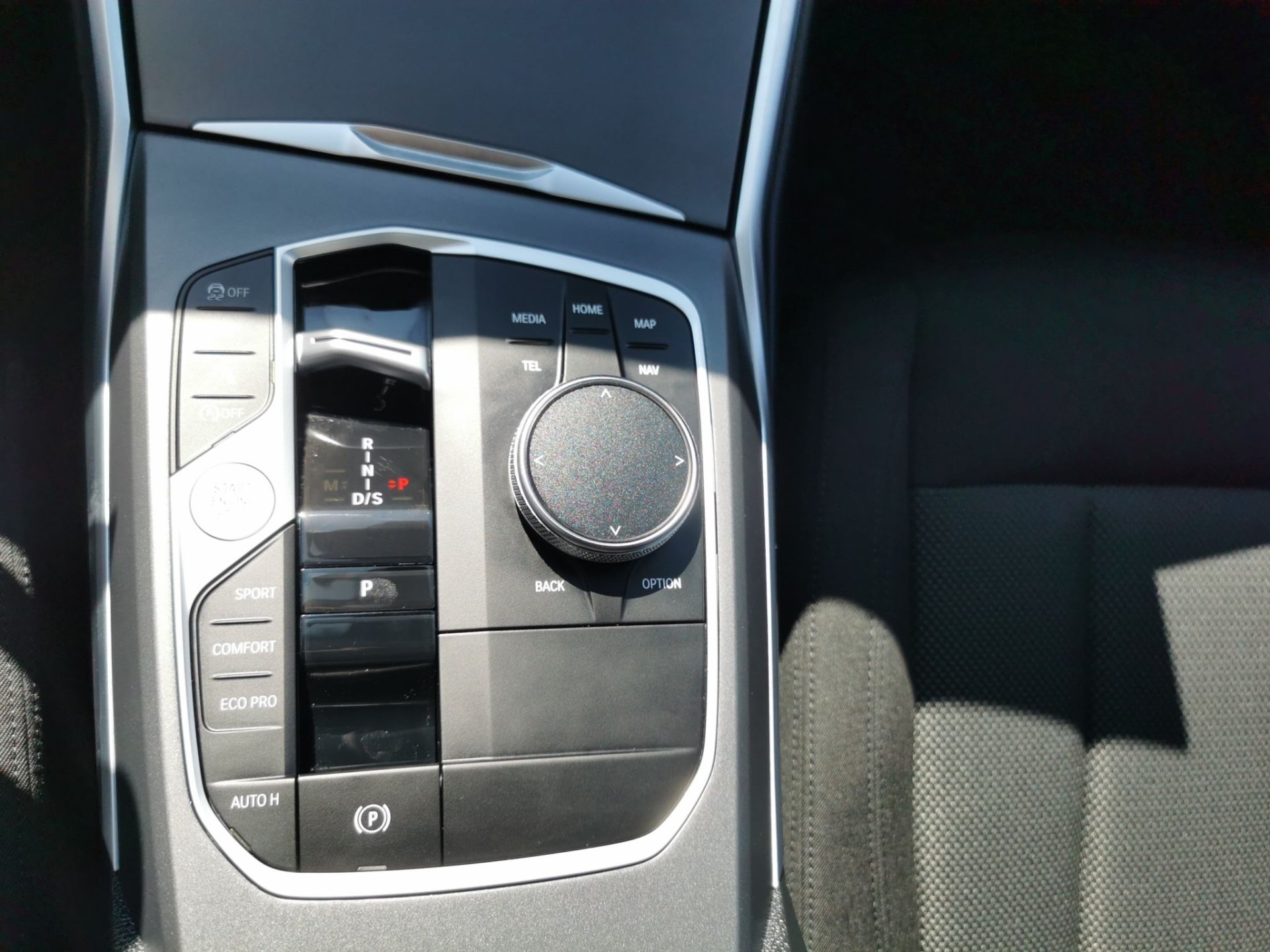 BMW 320i 320i Touring HeadU 360° KeyLess AHK HiFi DrivingA (Bild 11)