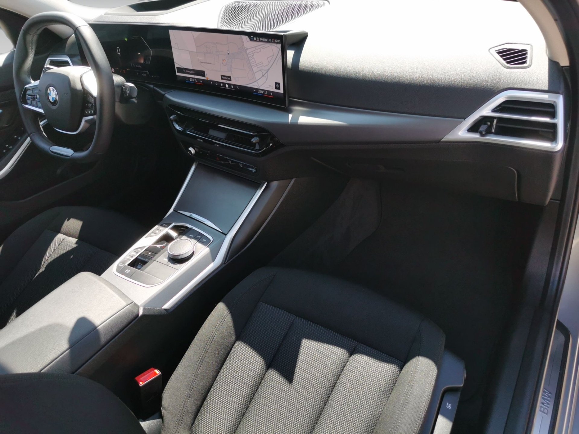 BMW 320i 320i Touring HeadU 360° KeyLess AHK HiFi DrivingA (Bild 5)