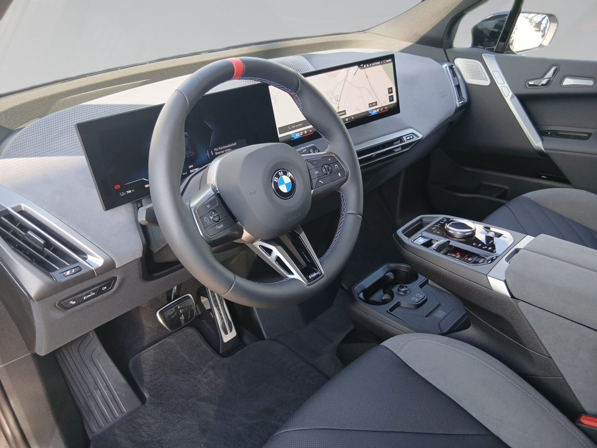 BMW iX M70 xDrive M SPORT PRO 360° Sitzbelüf Allradle iX M70 xDrive M SPORT PRO 360° Sitzbelüf Allradle (Bild 5)