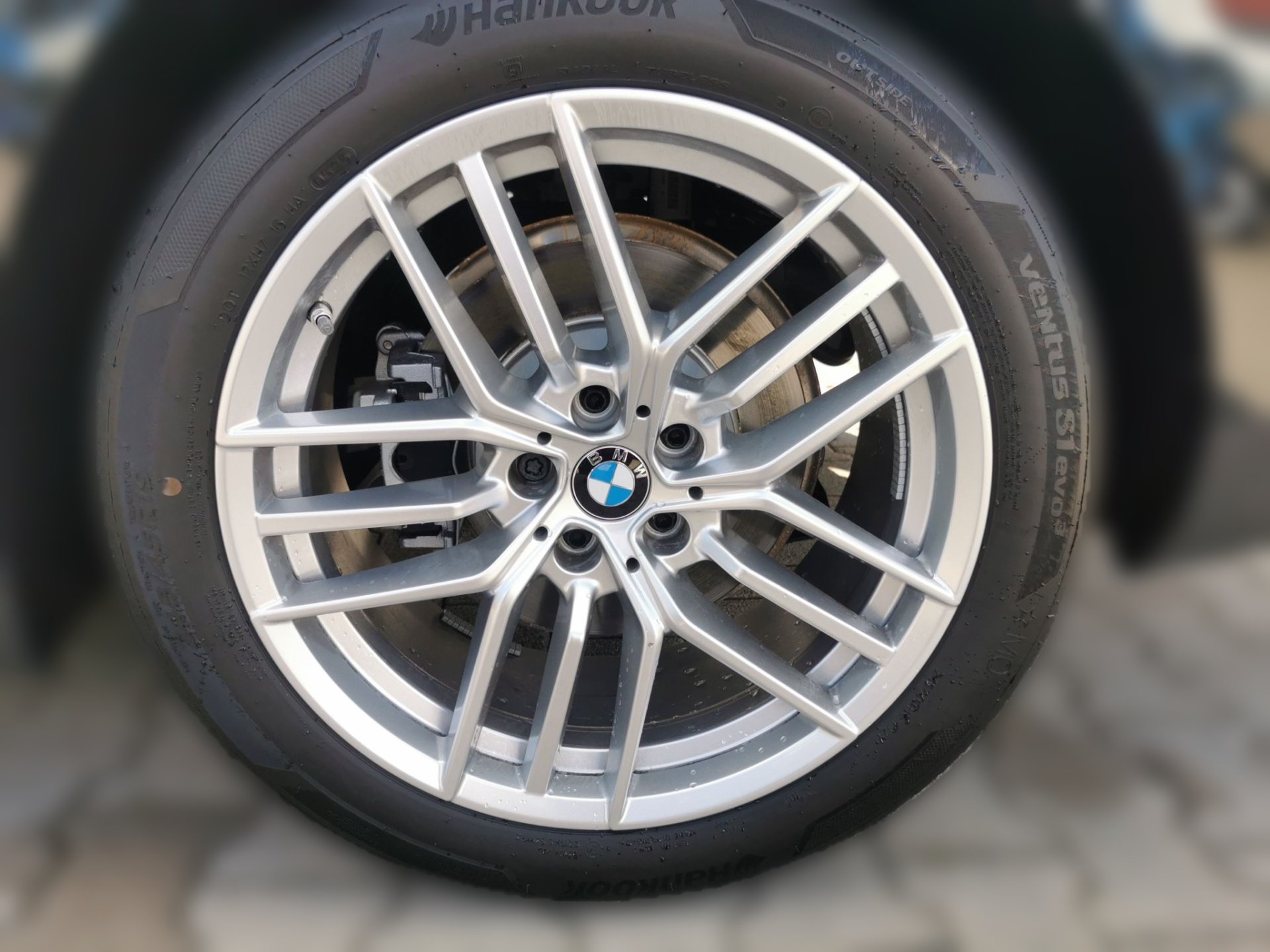 BMW 520i 520i Limousine LED Sitzbelüft Standhzg 360° H&K (Bild 4)