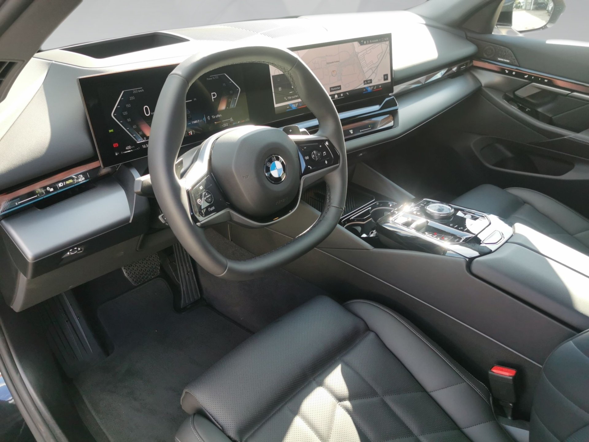 BMW 520i 520i Limousine LED Sitzbelüft Standhzg 360° H&K (Bild 5)