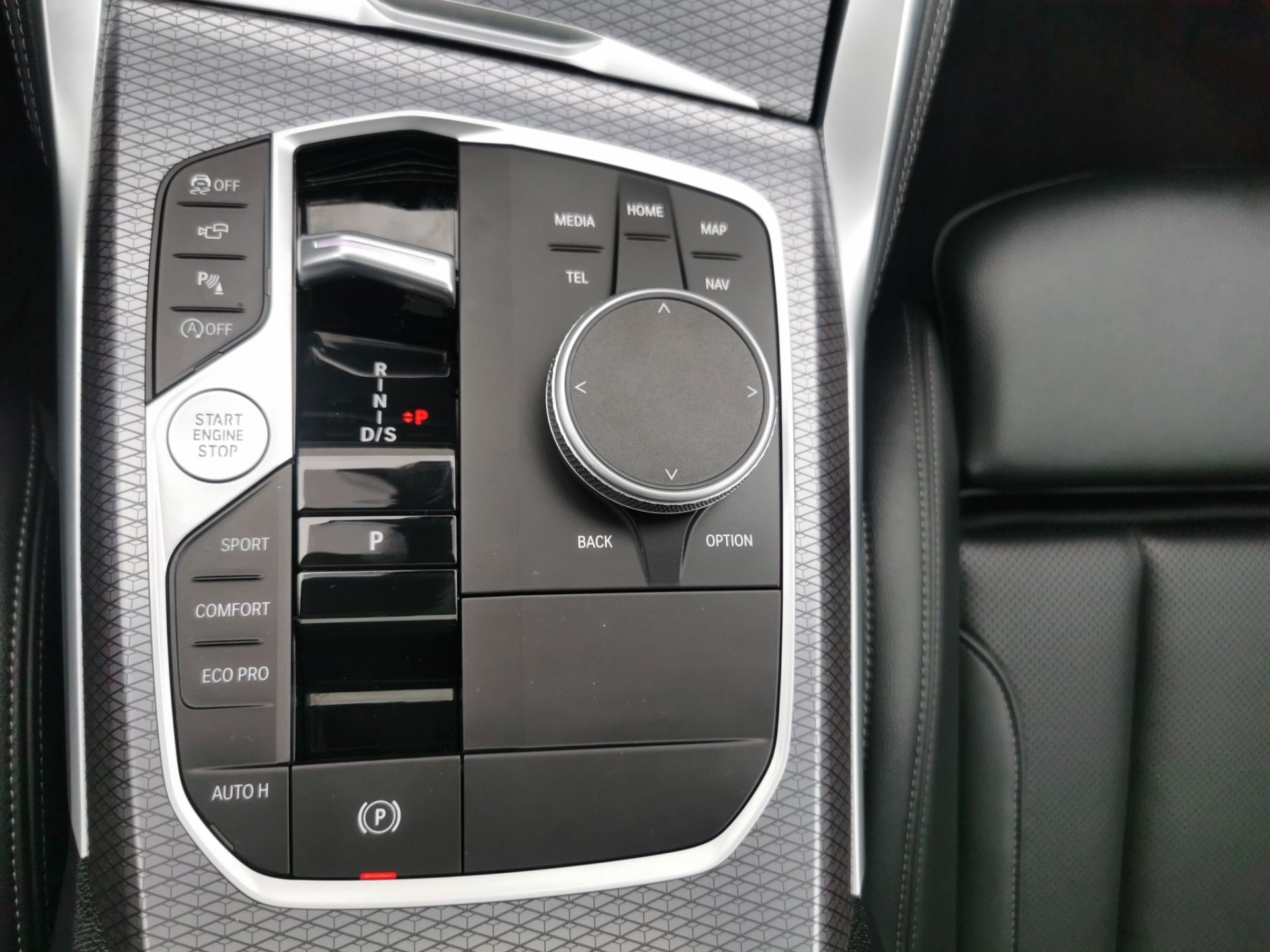 BMW 420i 420i Coupé M SPORT PRO ACC 360° HeadUp Glasdach (Bild 13)