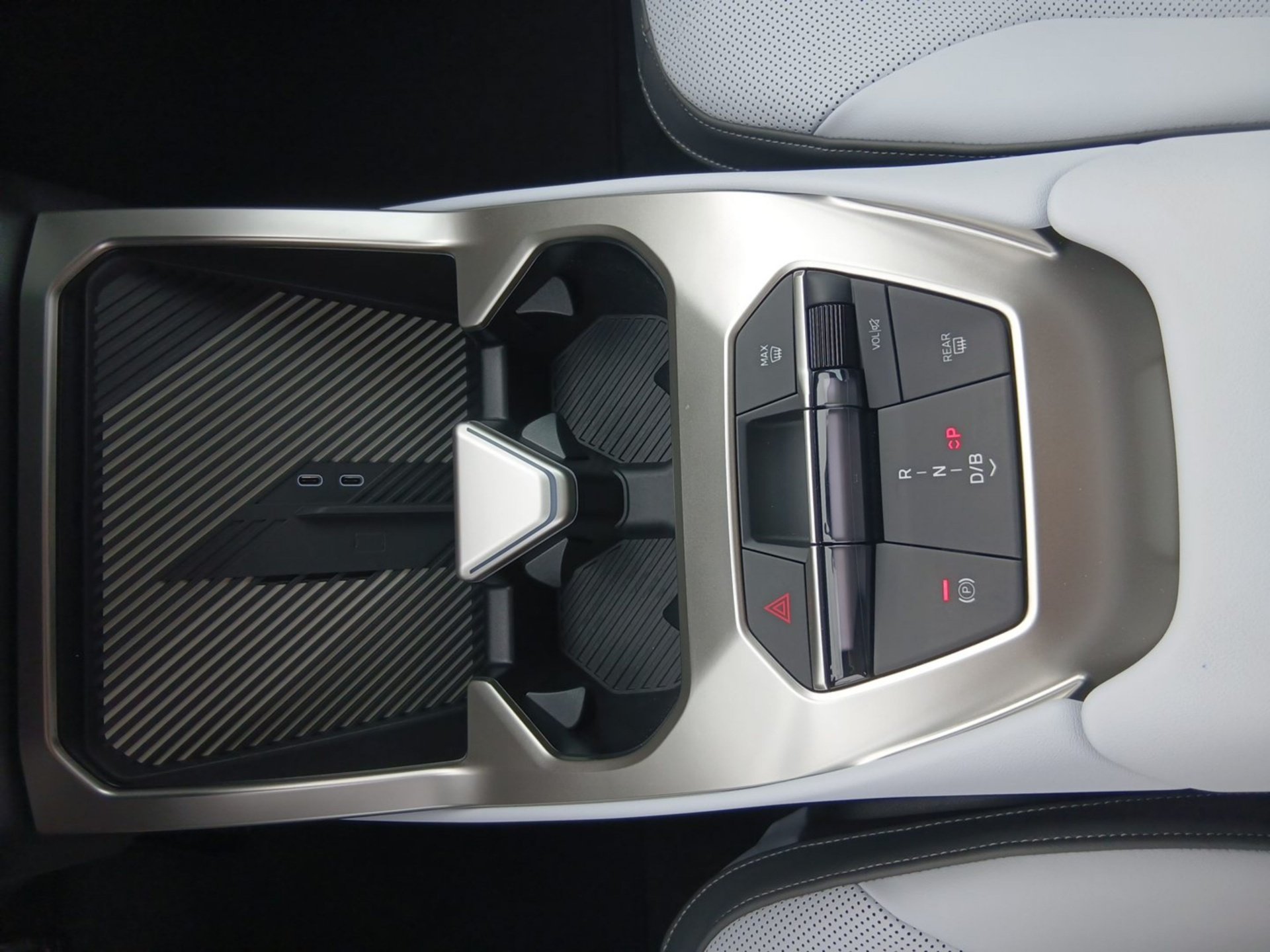 BMW iX3 50 xDrive M SPORT PanoramicVision ACC 360° iX3 50 xDrive M SPORT PanoramicVision ACC 360° (Bild 12)