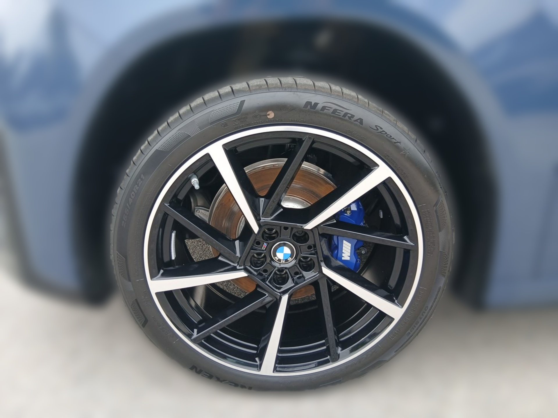 BMW iX3 50 xDrive M SPORT PanoramicVision ACC 360° iX3 50 xDrive M SPORT PanoramicVision ACC 360° (Bild 4)