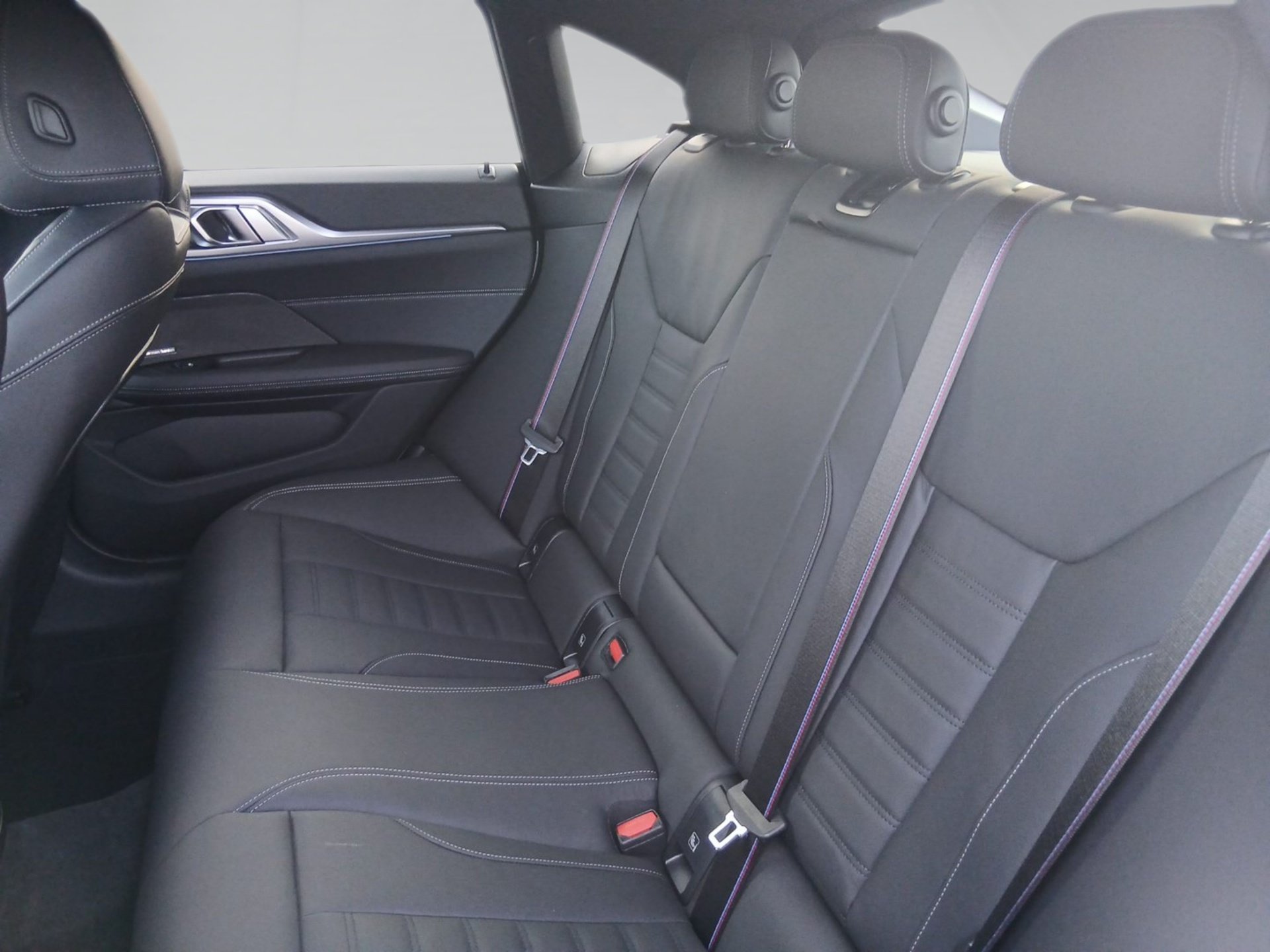 Bild 8 BMW i4 M60 xDrive Gran Coupé M SPORT PRO AHK 360° ACC