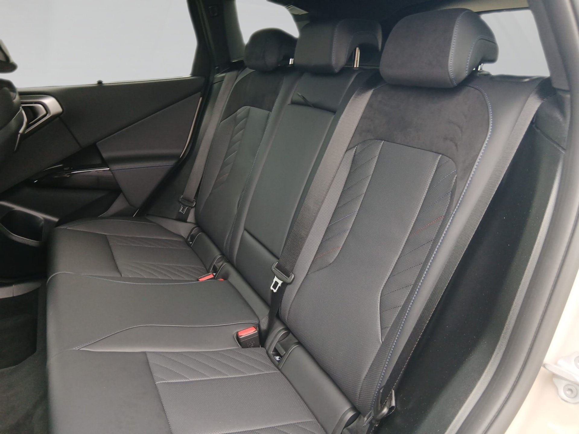 BMW X3 X3 20d xDrive M SPORT LED ACC AHK ParkAss Standhz (Bild 8)