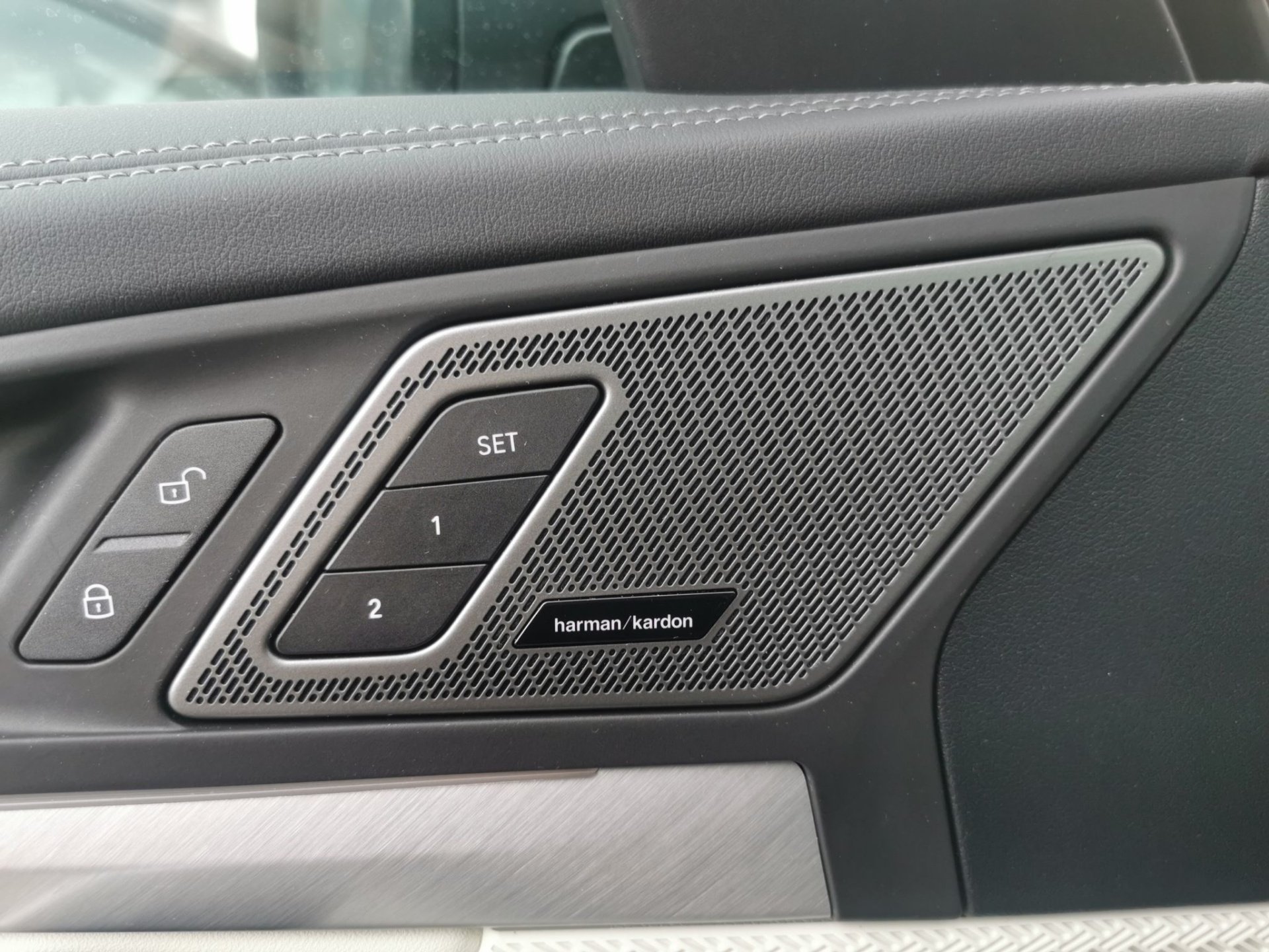 BMW X1 X1 xDrive23d M SPORT AHK ACC 360° HeadUp Lenkhzg (Bild 12)