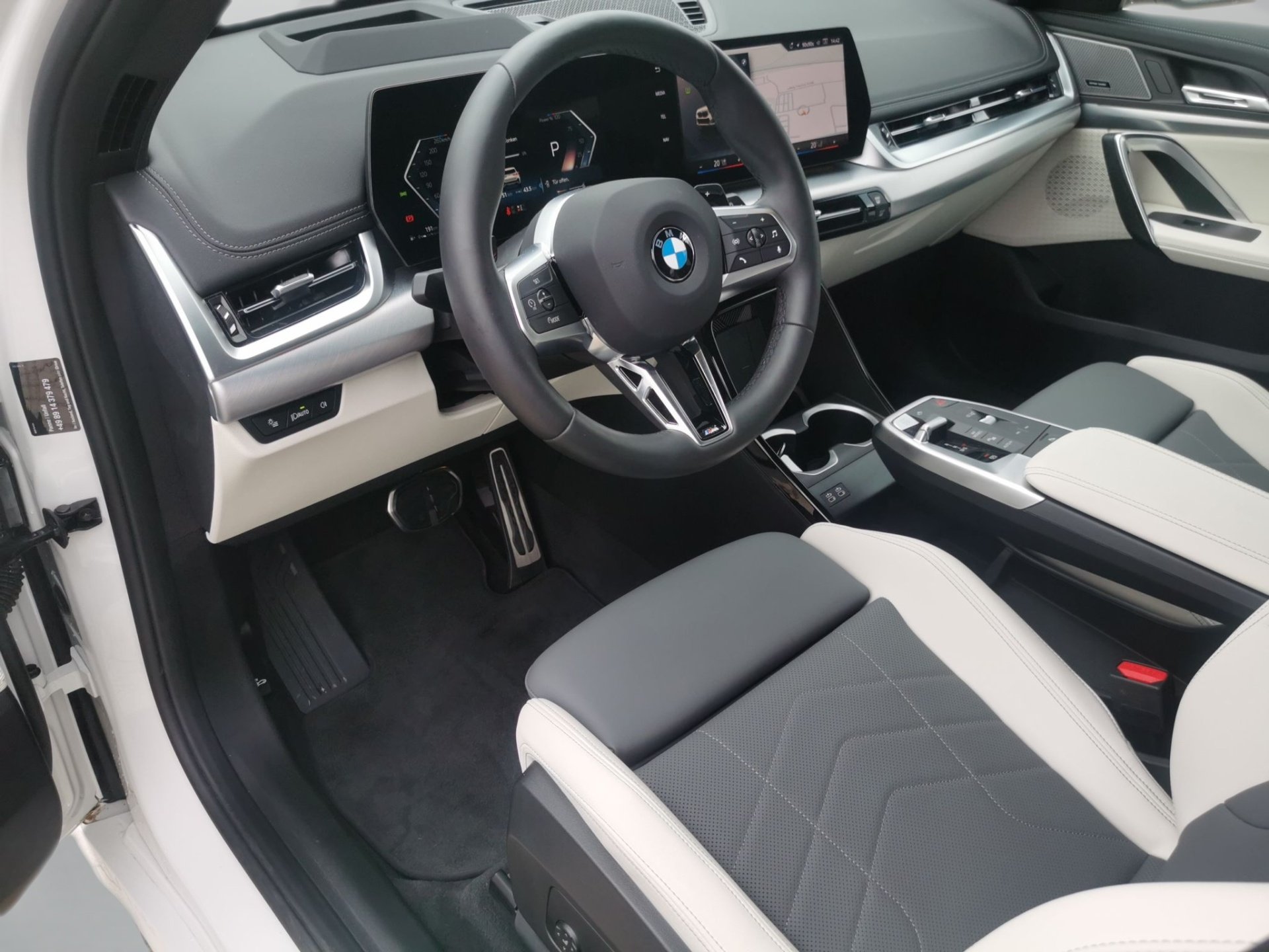 BMW X1 X1 xDrive23d M SPORT AHK ACC 360° HeadUp Lenkhzg (Bild 5)