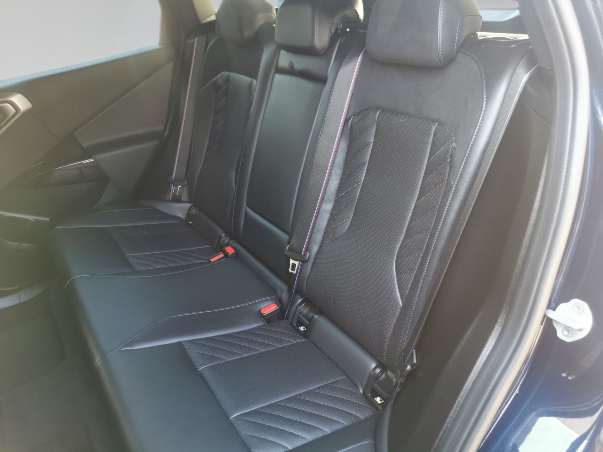 BMW X3 X3 M50 xDrive M SPORT PRO INDIVI TANSANITBLAU SHZ (Bild 8)