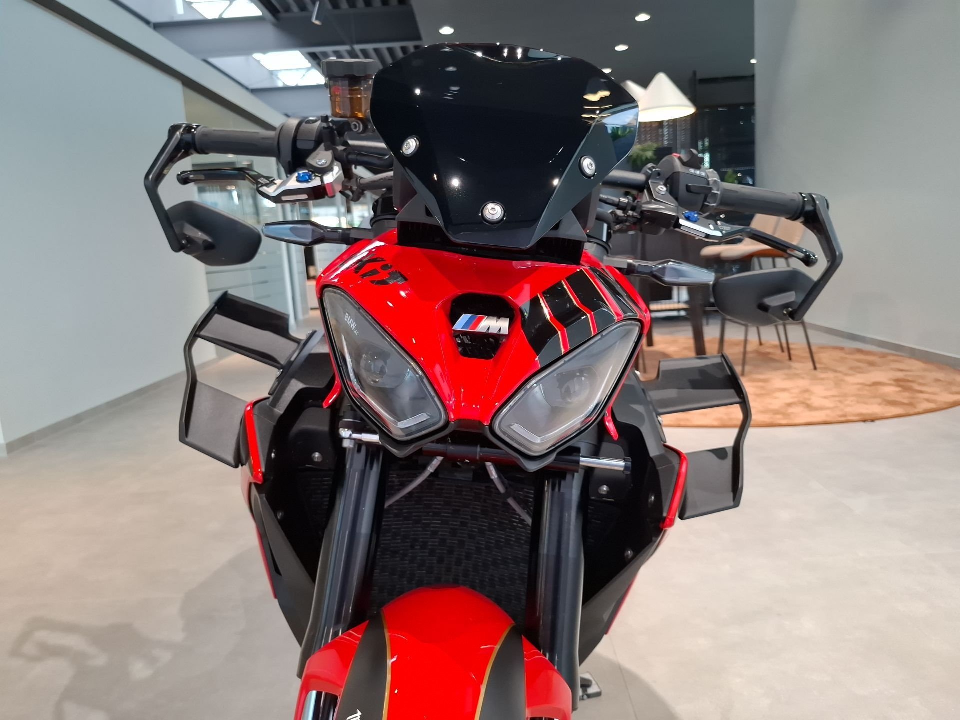 BMW  M 1000 R Red Pum Edition (Bild 11)