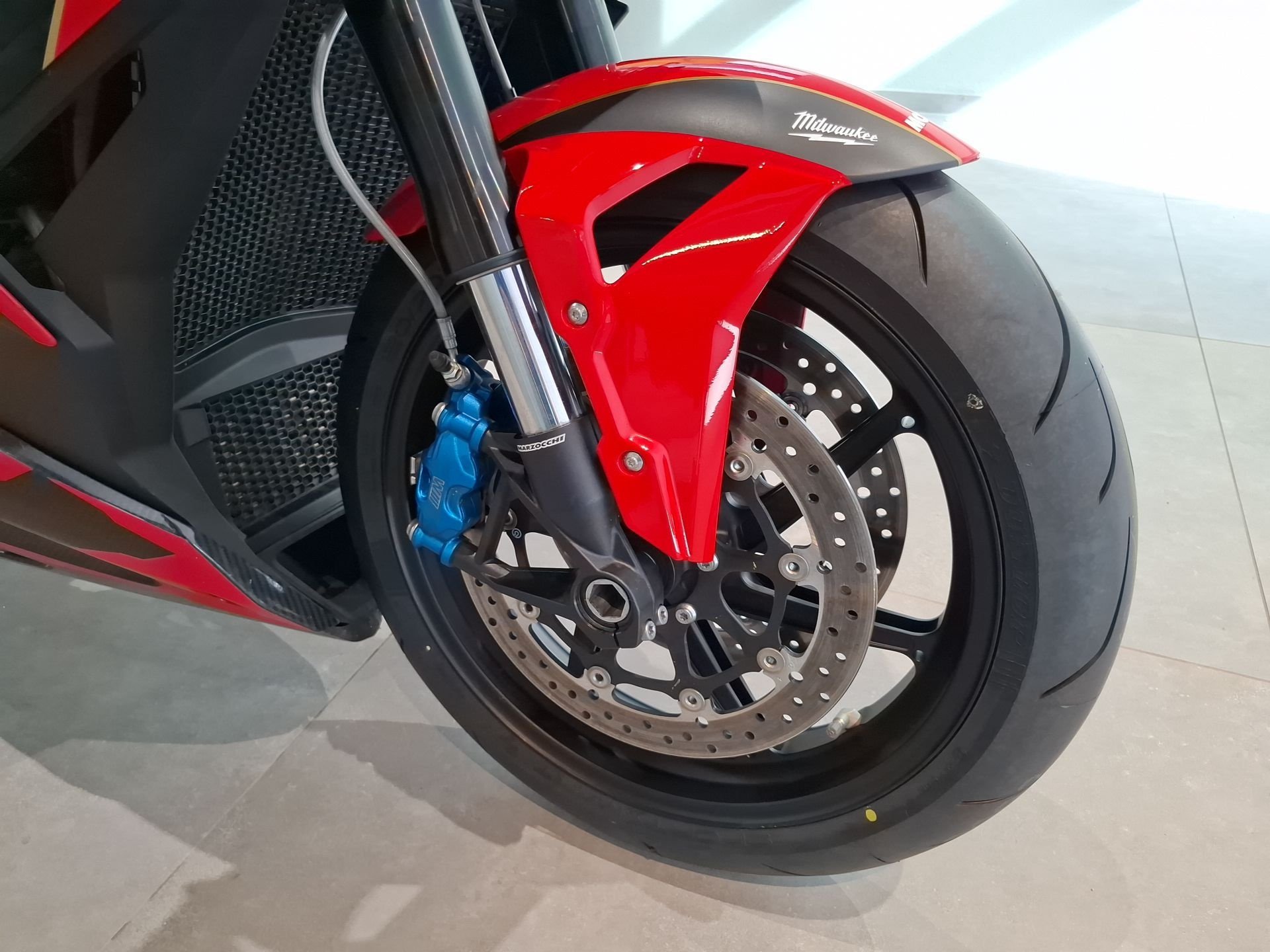 BMW  M 1000 R Red Pum Edition (Bild 12)