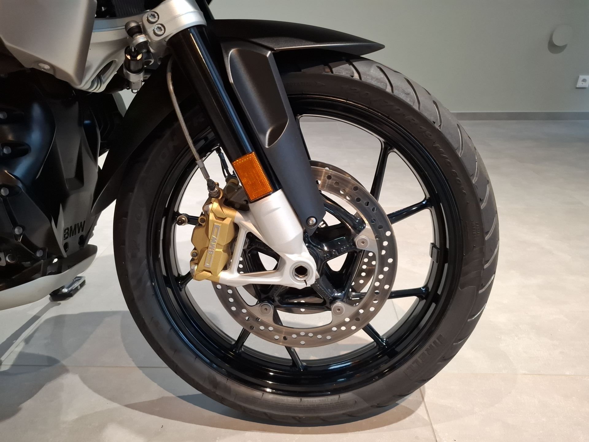 Bild 12 BMW R 1250 GS Sty.Exclusive/3.Pake/Koffer+Top/Akrapo