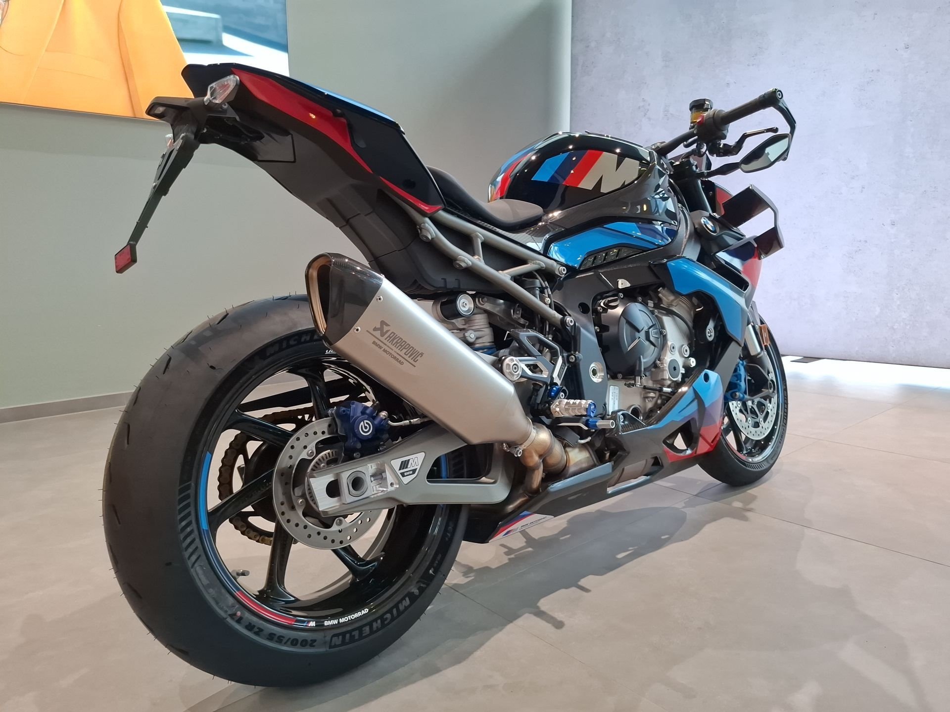 BMW  M 1000 R Competition Ilmberger Carbon Bugspoiler (Bild 10)