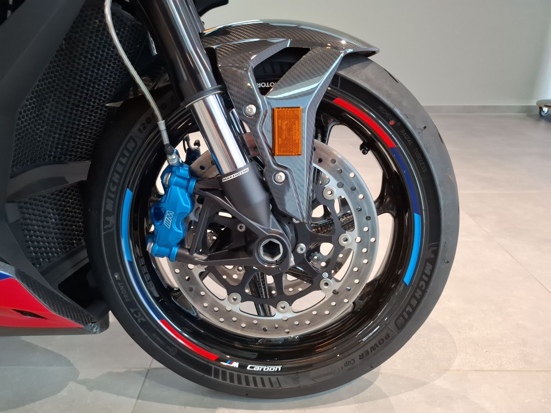BMW  M 1000 R Competition Ilmberger Carbon Bugspoiler (Bild 12)
