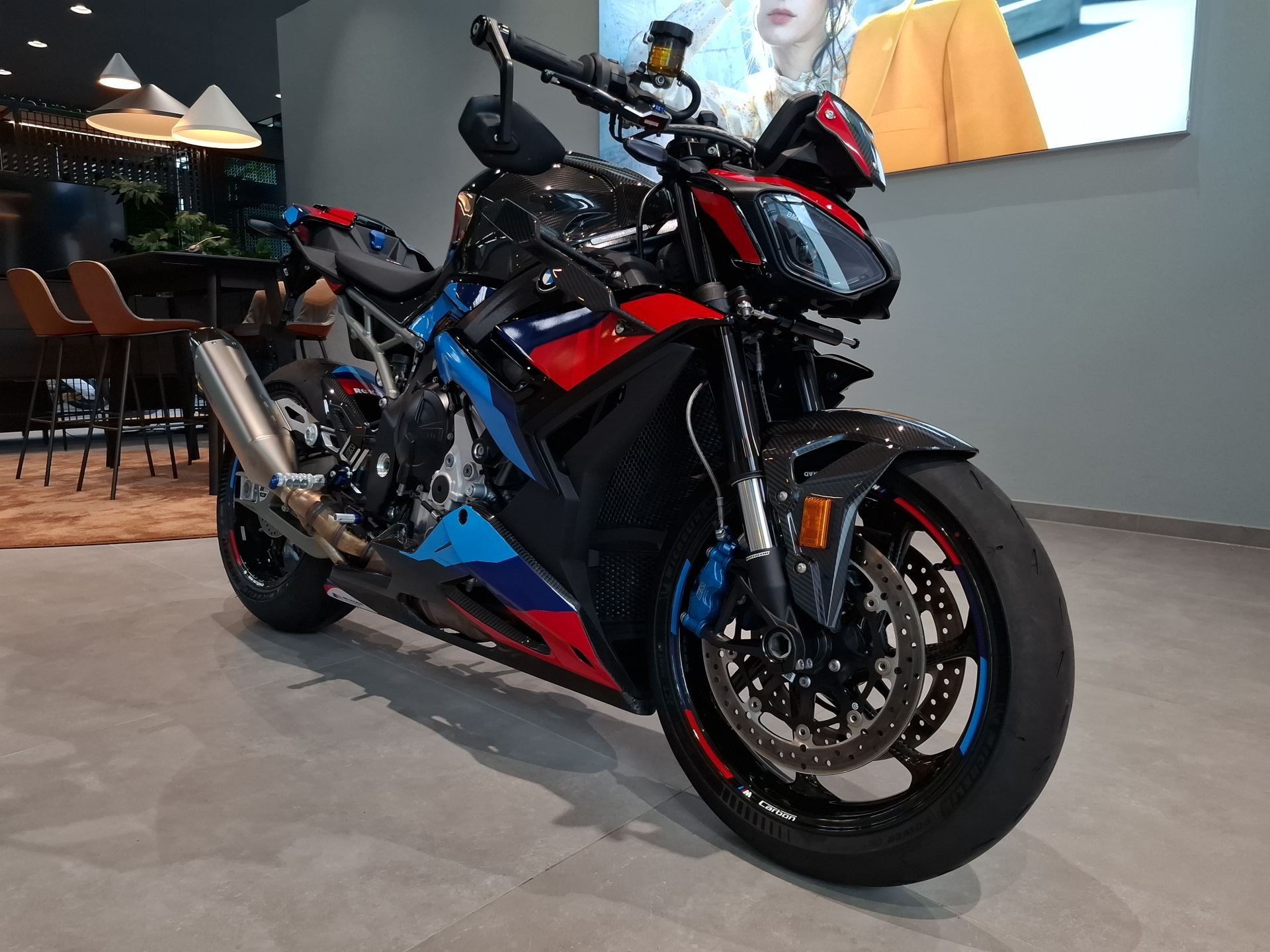 BMW  M 1000 R Competition Ilmberger Carbon Bugspoiler (Bild 2)
