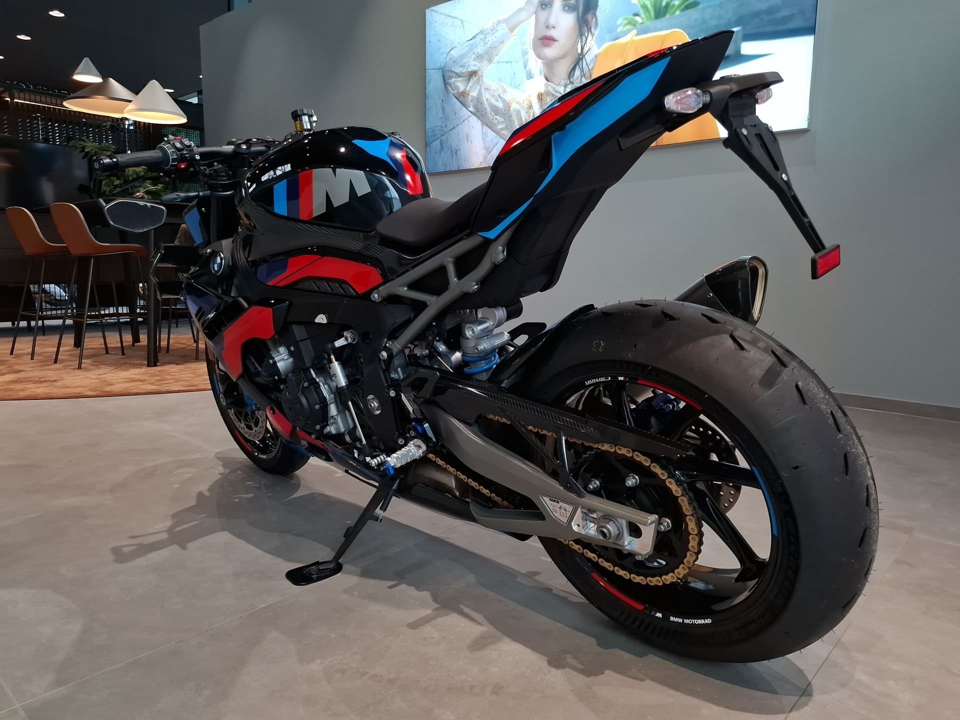 BMW  M 1000 R Competition Ilmberger Carbon Bugspoiler (Bild 7)