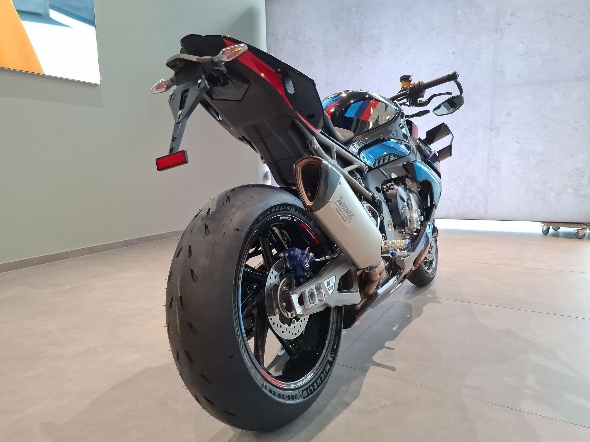 BMW  M 1000 R Competition Ilmberger Carbon Bugspoiler (Bild 9)
